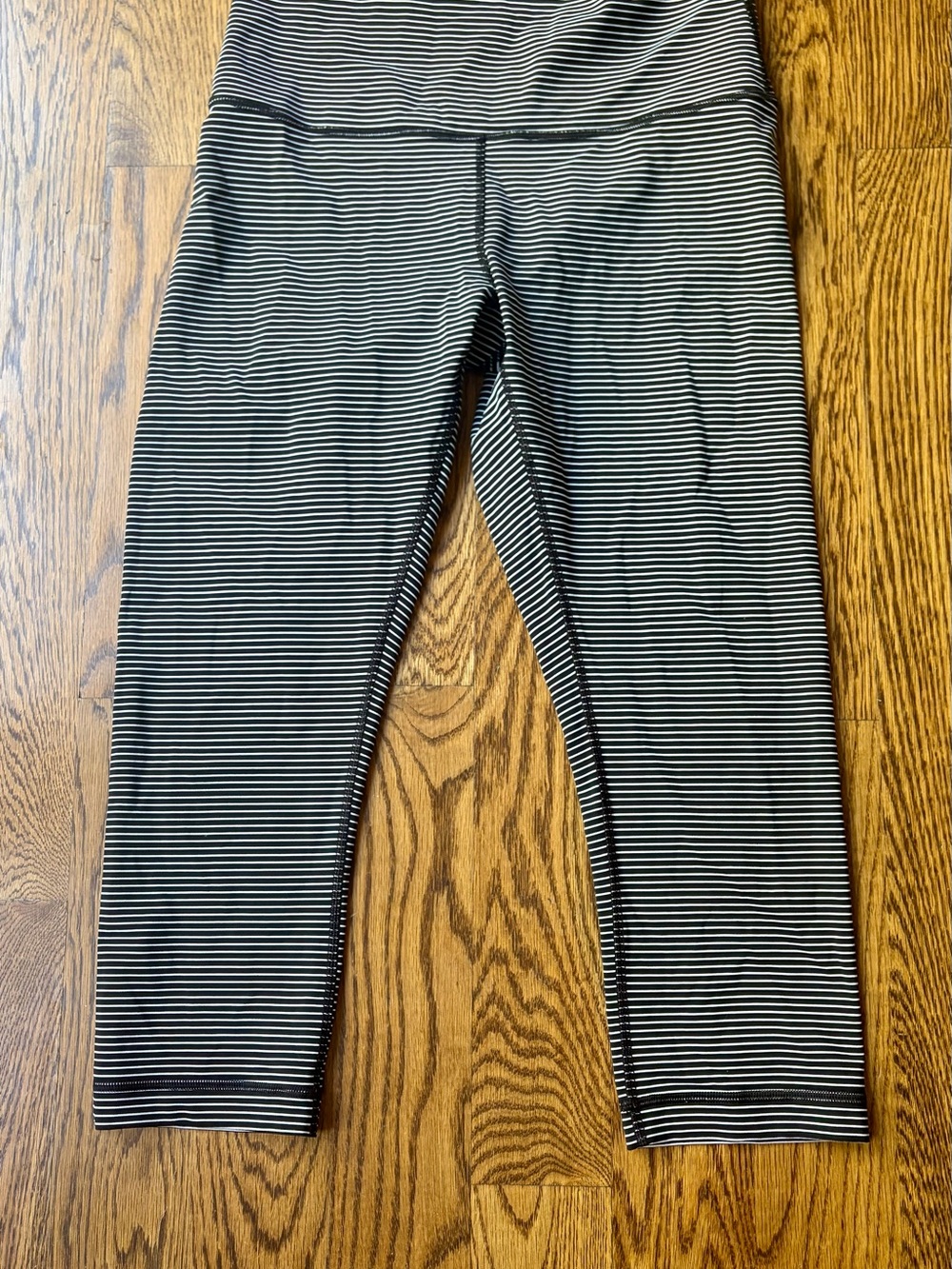 Lululemon Women’s 3/4 Black & White Striped Active Leggings